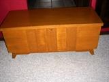 Lane cedar chest