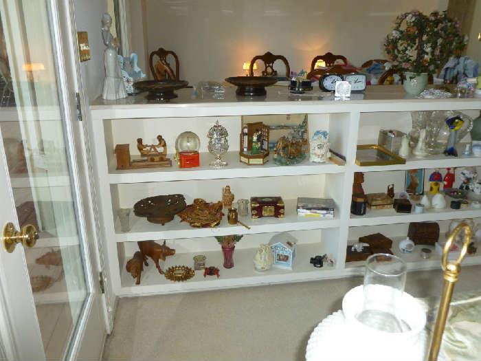 Music boxes, artifacts.