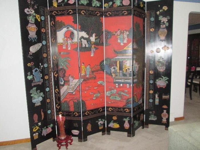 Beautiful 6 panel screen - 2 sided.  Pay no attention to that carnival vase in the corner.  Unfortunately it has a full length crack....but it is still available for sale.
