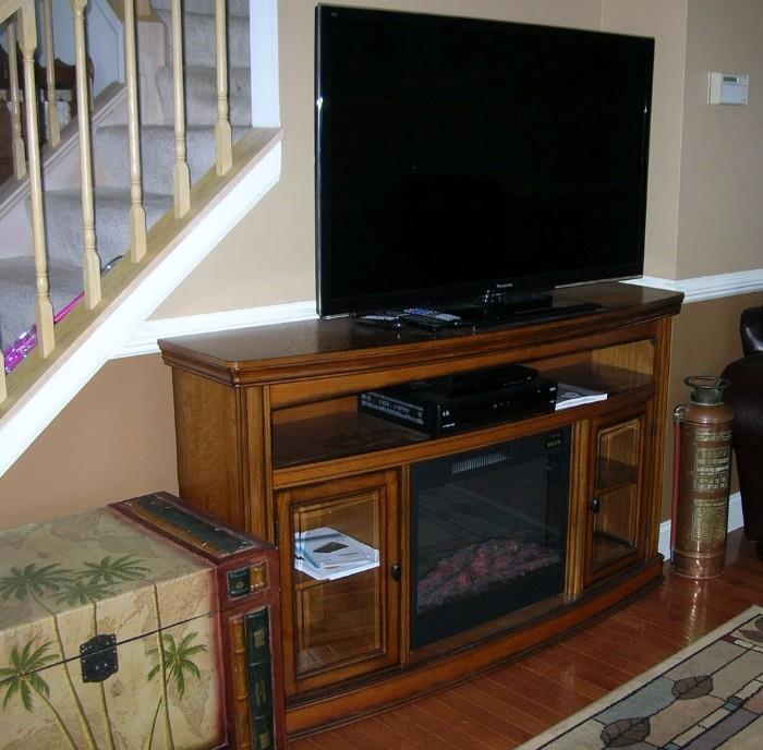 flat screen TV, electric fireplace/space heater