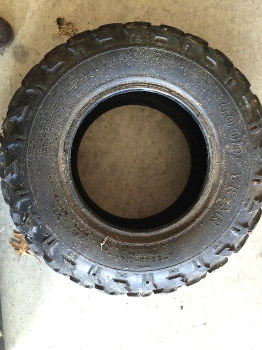 ATV tubeless tire