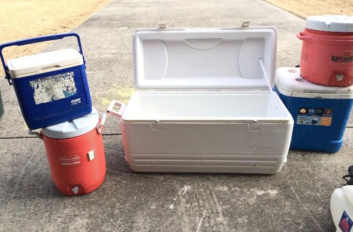 152-qt. Igloo cooler plus rolling cooler, two water coolers, and other portable coolers