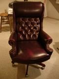 Executive office chair