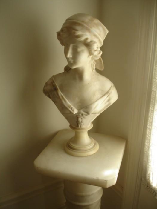 Fine marble bust