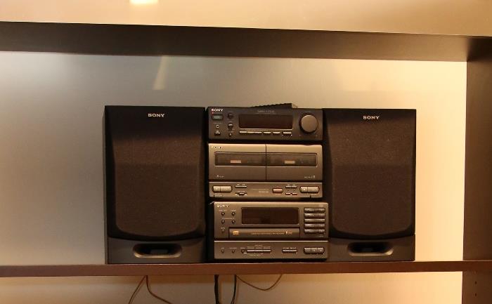 Sony MHZ - 1750 compact disc digital audio