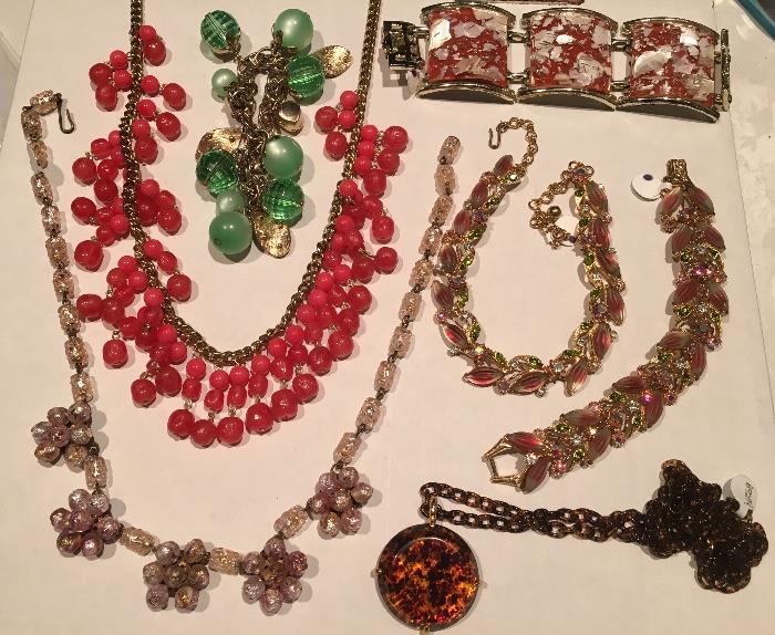 Vintage Jewels 