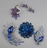 Lot 1011: VINTAGE CASTLECLIFF BROOCH AND EARRINGS SET ALONG WITH THREE BLUE THEMED BROOCHES http://www.invaluable.com/auction-lot/vintage-castlecliff-brooch-and-earrings-set-along-1011-c-3b640f3a68