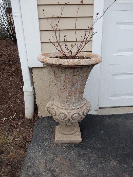 There are two of these urns available