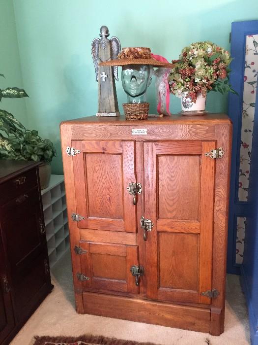 Wood ice box