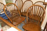8 nice Windsor Chairs -