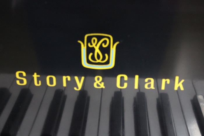 A19#1 Story Clark by Yamaha 1969 Baby Grand Piano 5’6’’ Black Satin Condition of 9/10 #901360