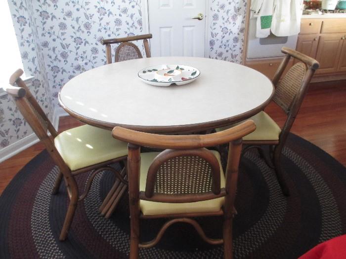 Kitchen table Vintage with 4 chairs