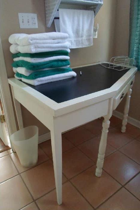 sort of a corner table, folding table in laundry