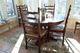 love this round dining table w/6 chairs, cute, cute