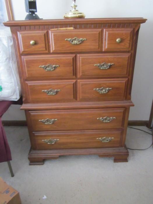 Chest of drawers to King bedroom suite. 