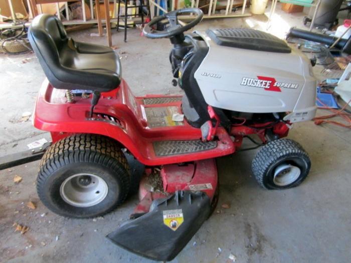 19 HP Huskee automatic lawn tractor. Good working condition. Front tires were flat but now repaired!!