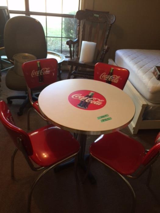 Coca Cola Bistro Table w/Chairs