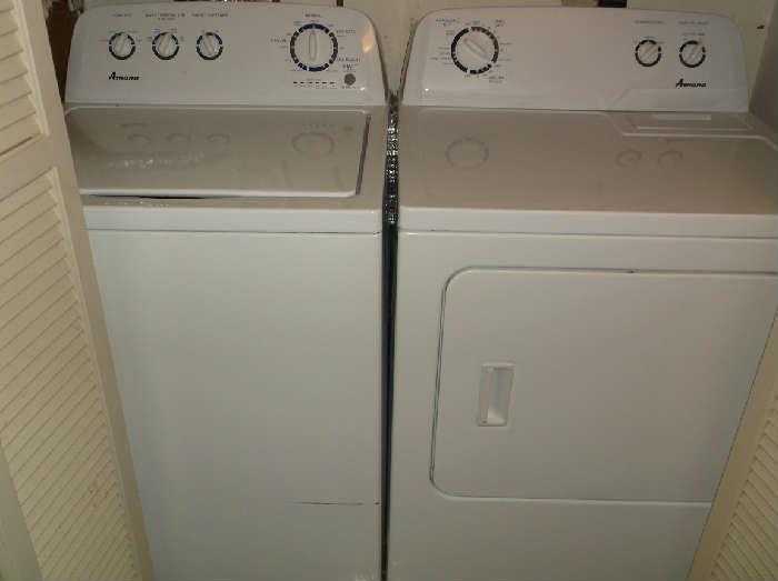 Amana like new washer and dryer