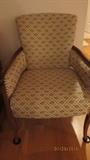 VINTAGE ARM CHAIR