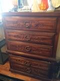chest of drawers