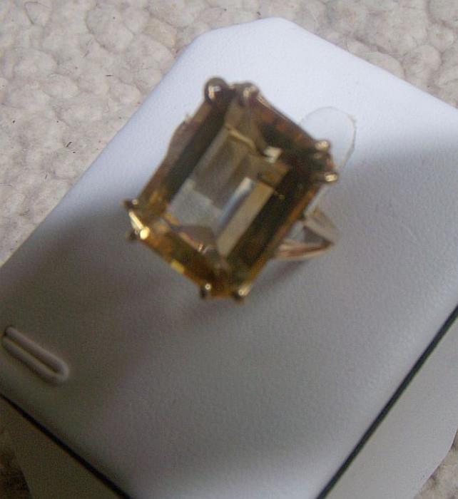 14K gold ring - citrine stone