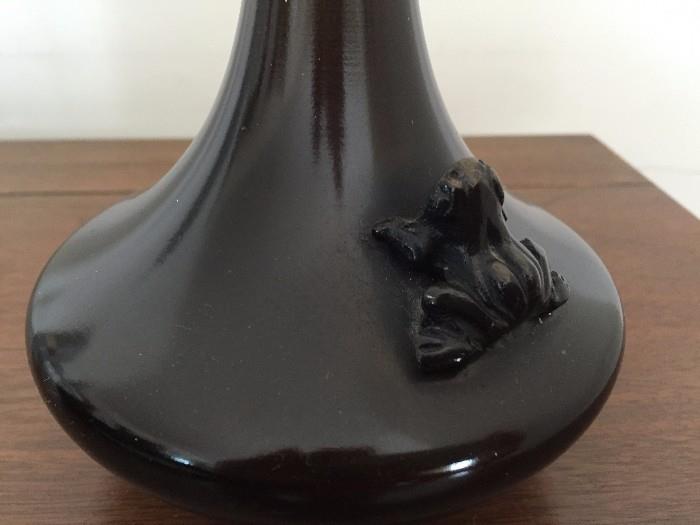Japanese bronze vase - frog
