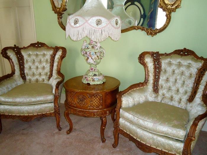 Italian carved and tufted brocade chairs, Italian occasional table, large Capodimonte lamp