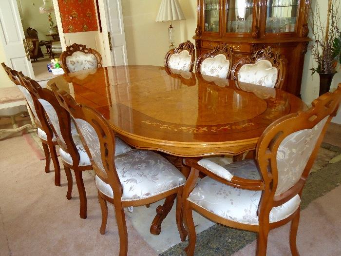 Collezione Stilo dining table with marquetry top and 10 chairs