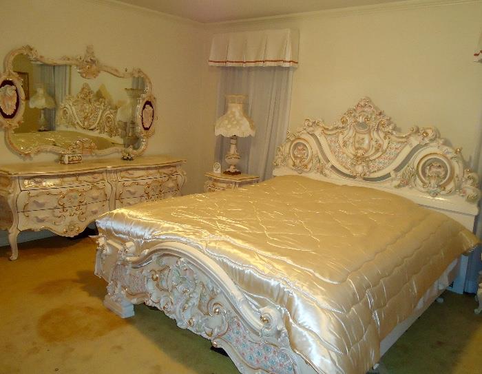 Ornate king sized Italian bedroom suite