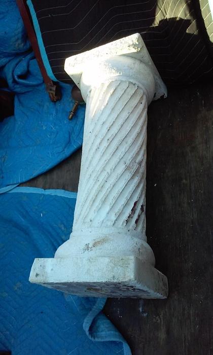 Decorative Swirl Column Form Pedestal.