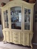Romweber French Provincial/Queen Anne Style China Cabinet