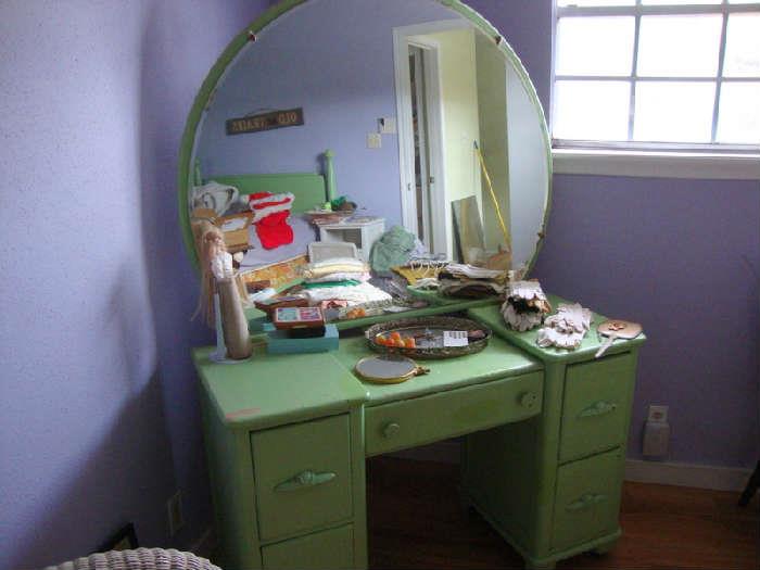 Art deco Style Vanity