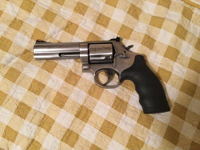 SMITH & WESSON 357