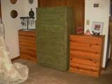 2 4 DRAWER PINE CHEST AND GREEN CHEST