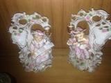 Fine porcelain - BEATUFIUL pair of statues/candle holders.