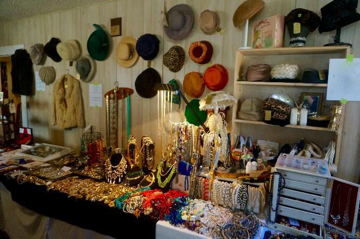 Vintage hats, purses, gloves and look at that jewelry!!