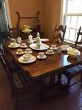 Oak breakfast table with 4 chairs