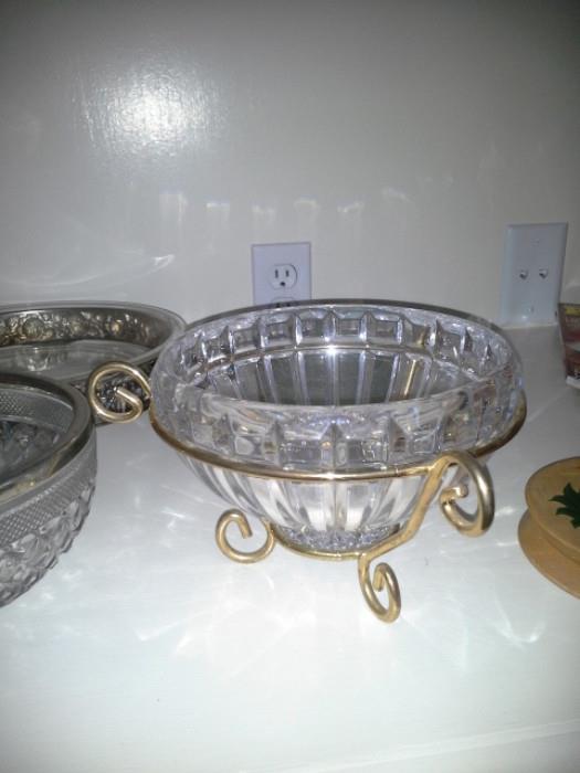 Crystal bowl and stand