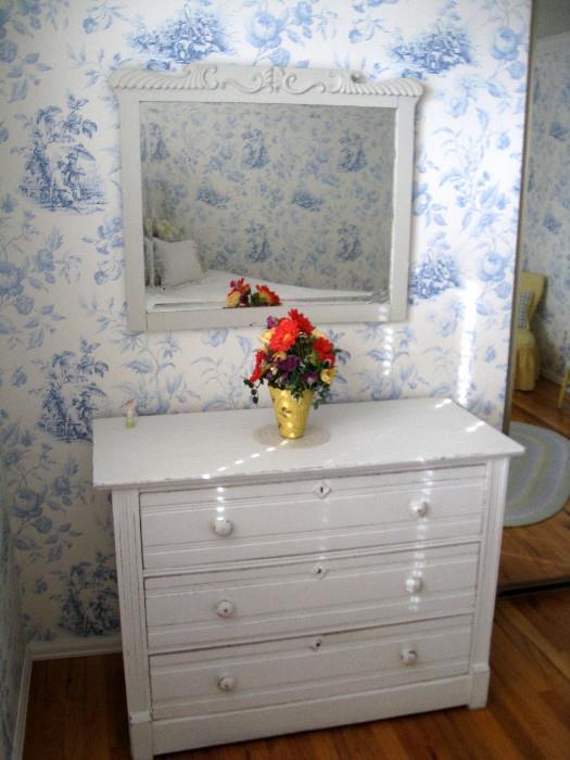 3 drawer chest of drawers and mirror
