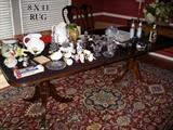 8 X 11 Rug and pedestal table