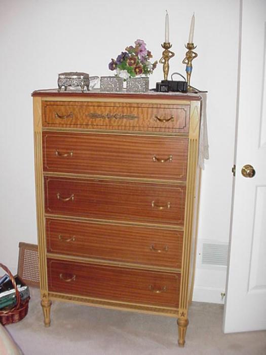 Matching five-drawer chest