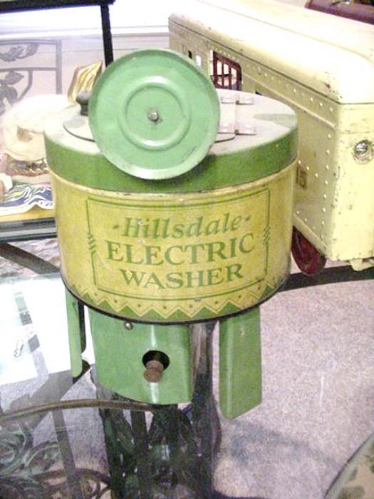 Hillsdale Electric Washer, salesman's sample