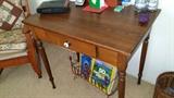 VINTAGE DESK TABLE