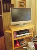 TV, BUTCHE BLOCK STYLE TEA CART