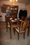 Dining room table & chairs