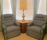 2 Lazy Boy recliners