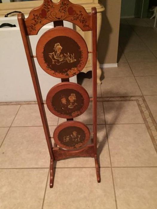 Pie Stand Hand Painted