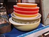 Pyrex bowls