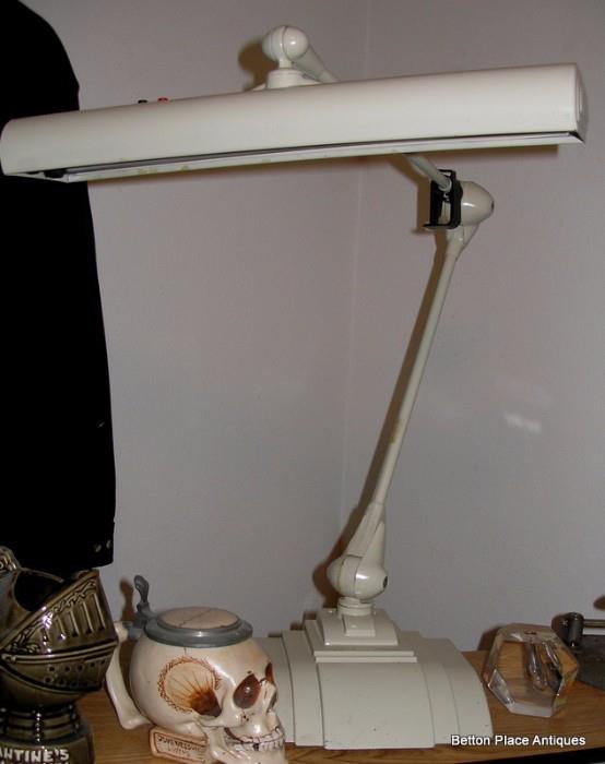 1940 Art Metal Desk Lamp working