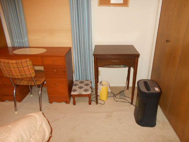 Kenmore elect. sewing machine, shredder, desk, foot stool